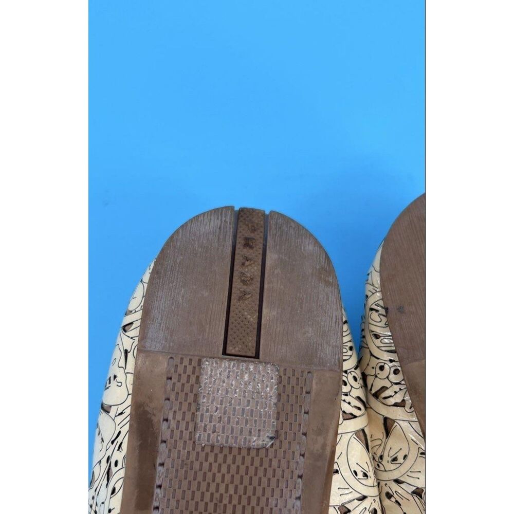 Prada Authentic Couture Laser Cut Pattern Cream Beige Ballet Flats size 38.5 (8) - Picture 5 of 5